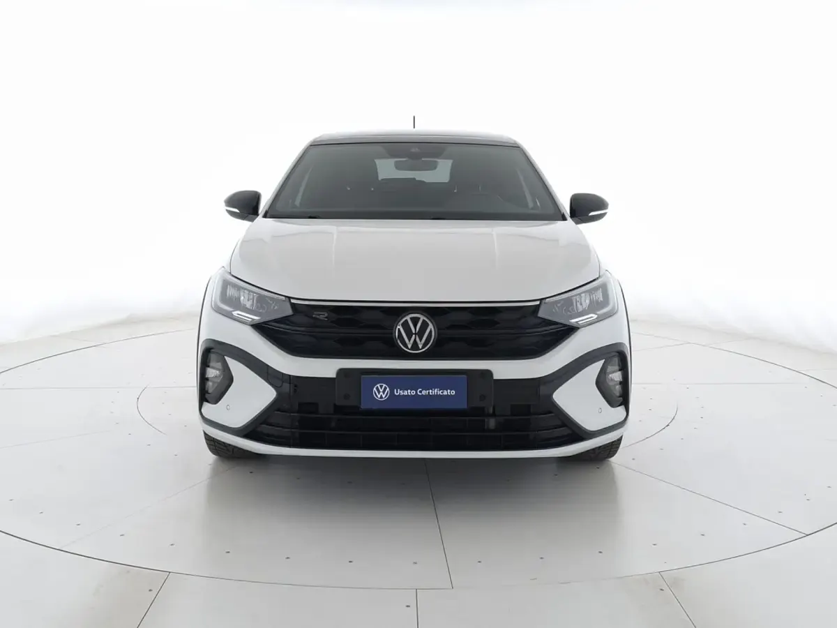 Usata VW Taigo R-line 150 CV (110 kW) 2023 Pure white nero SUV