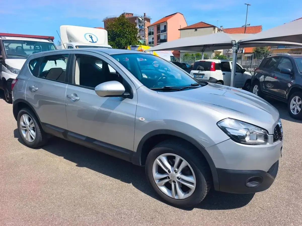 Usata Nissan Qashqai Visia 110 CV (80 kW) 2014 Argento SUV