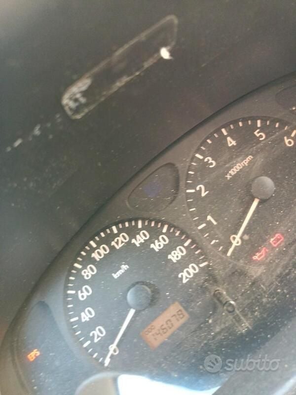 Usata Suzuki Wagon R+ 76 CV (55 kW) 2002 Rosso Monovolume