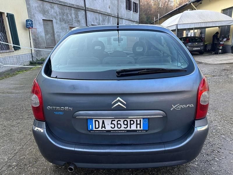 Usata Citroën Xsara Picasso Elegance 109 CV (80 kW) 2006 Grigio Monovolume