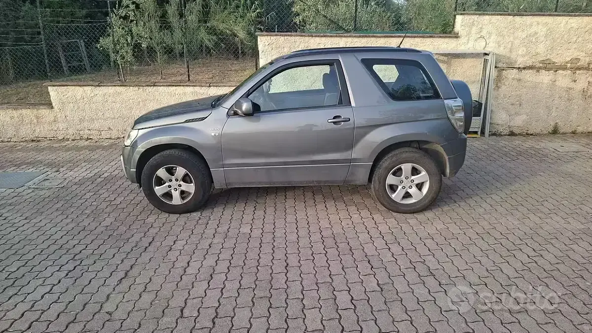 Usata Suzuki Vitara 129 CV (94 kW) 2007 Grigio Station wagon