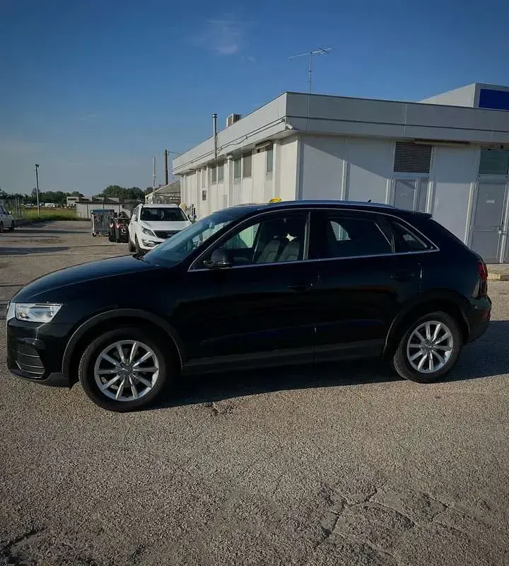 Usata Audi Q3 Business 120 CV (88 kW) 2016 Nero SUV