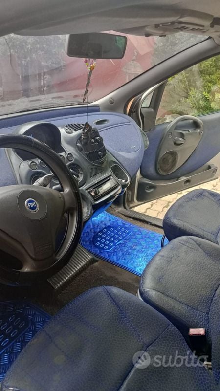 Usata Fiat Multipla 120 CV (88 kW) 2009 Grigio Monovolume