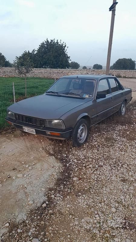 Usata Peugeot 505 113 CV (83 kW) 1985 Marrone Berlina