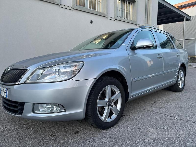 Usata Skoda Octavia 140 CV (102 kW) 2011 Grigio Station wagon