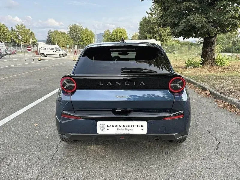 Usata Lancia Ypsilon 101 CV (74 kW) 2025 Blu Utilitaria