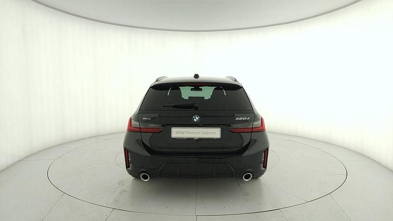 Usata BMW 320e M Sport 190 CV (139 kW) 2023 Nero Station wagon