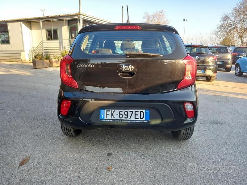 Usado Kia Picanto 67 CV (49 kW) 2017 Negro Utilitario