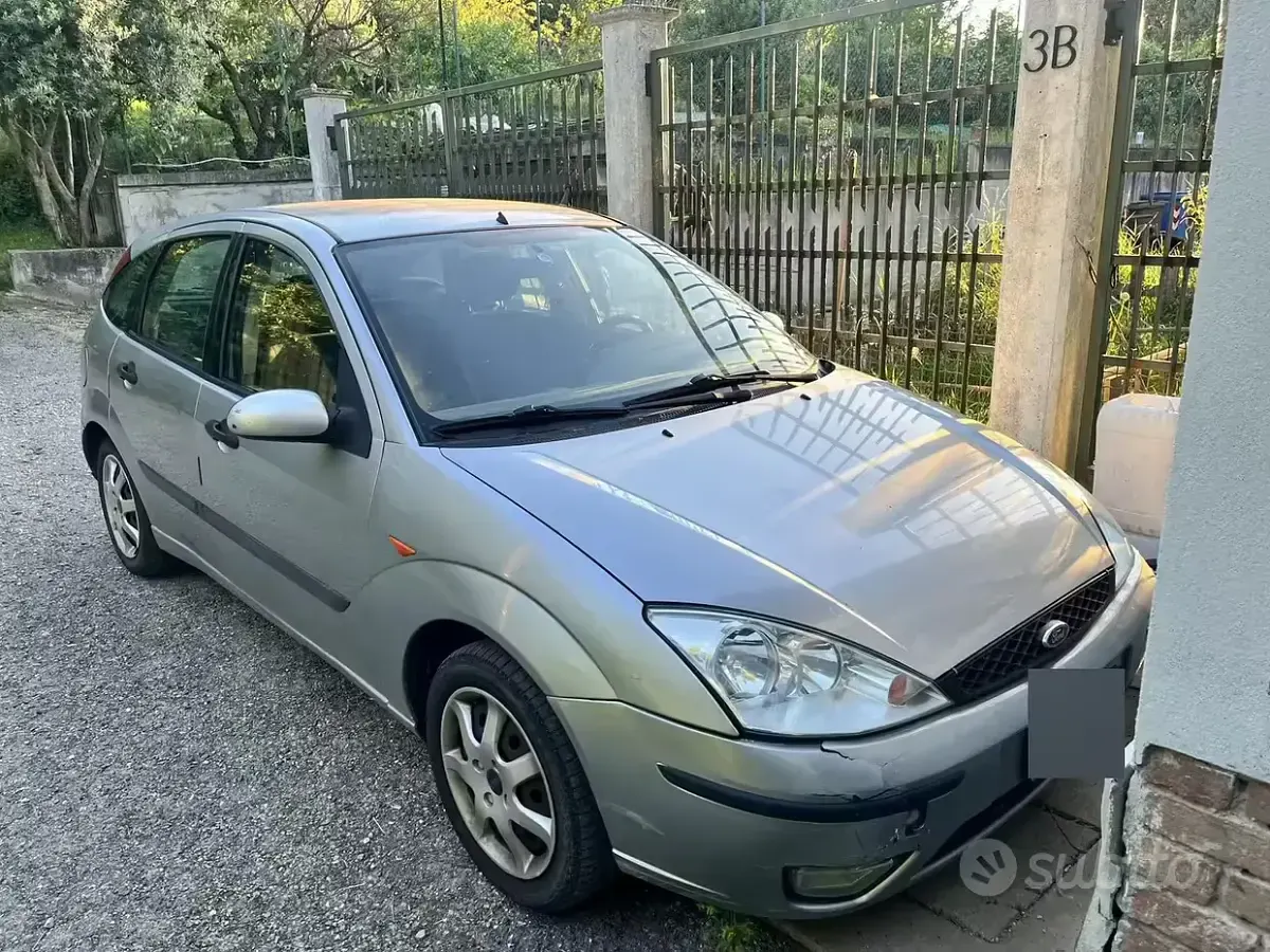 Usata Ford Focus 100 CV (73 kW) 2004 Berlina