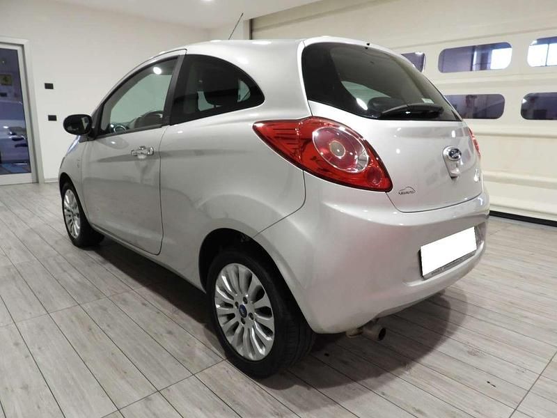 Usata Ford Ka Titanium 69 CV (50 kW) 2013 Argento Utilitaria