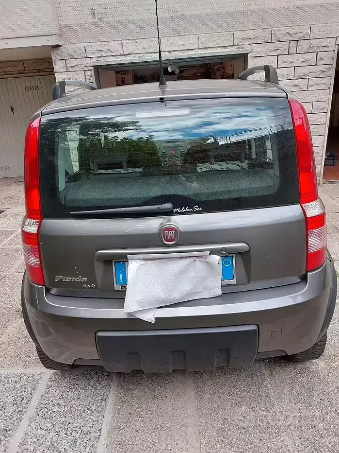 Usata Fiat Panda 4x4 Climbing 75 CV (55 kW) 2013 Grigio Utilitaria