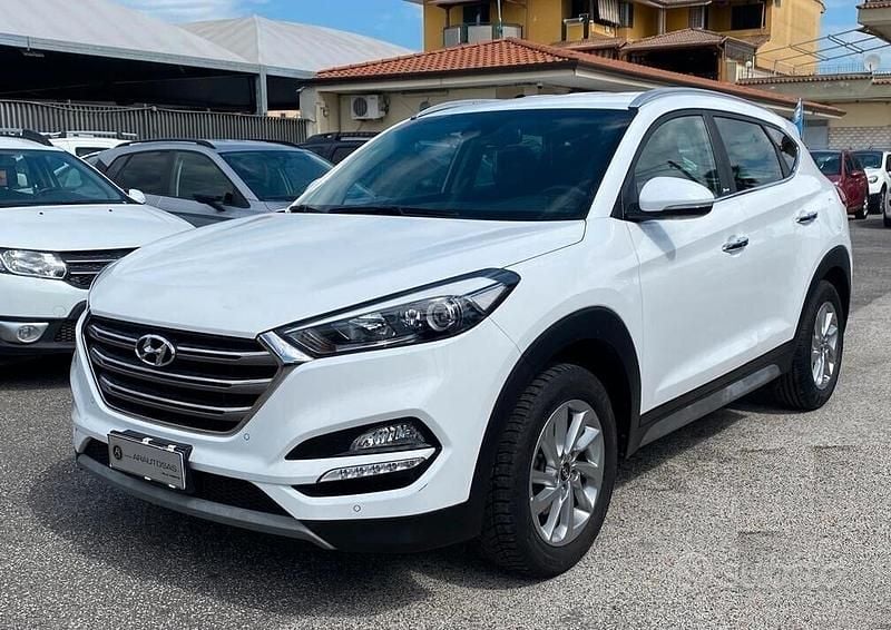 Bianco Usata 2017 Hyundai Tucson Xpossible SUV | 15.600 € (Buon prezzo) - Immagine 1/4