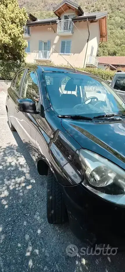 Usata Nissan Micra Acenta 80 CV (58 kW) 2014 Viola Utilitaria
