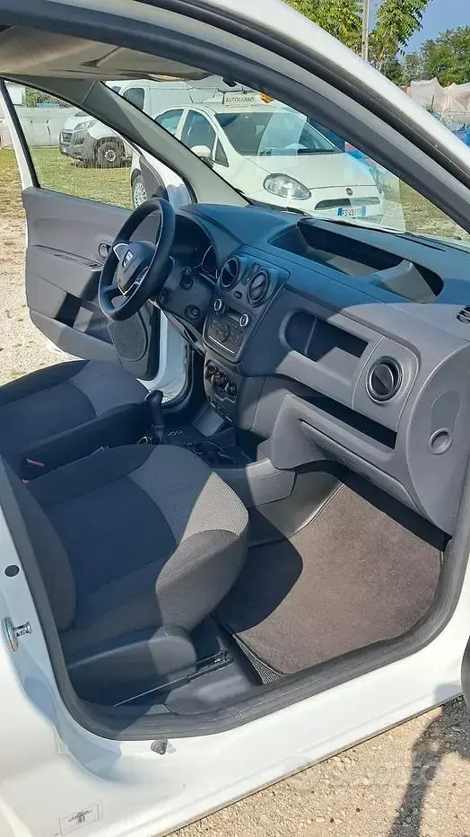 Gebraucht Dacia Dokker 110 PS (80 kW) 2020 Weiß Van / Kleinbus