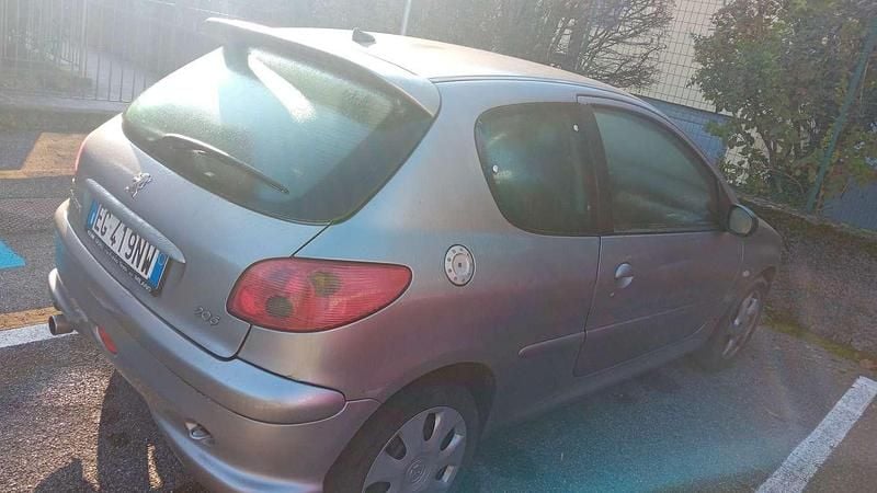 Usata Peugeot 206 S 75 CV (55 kW) 2004 Berlina