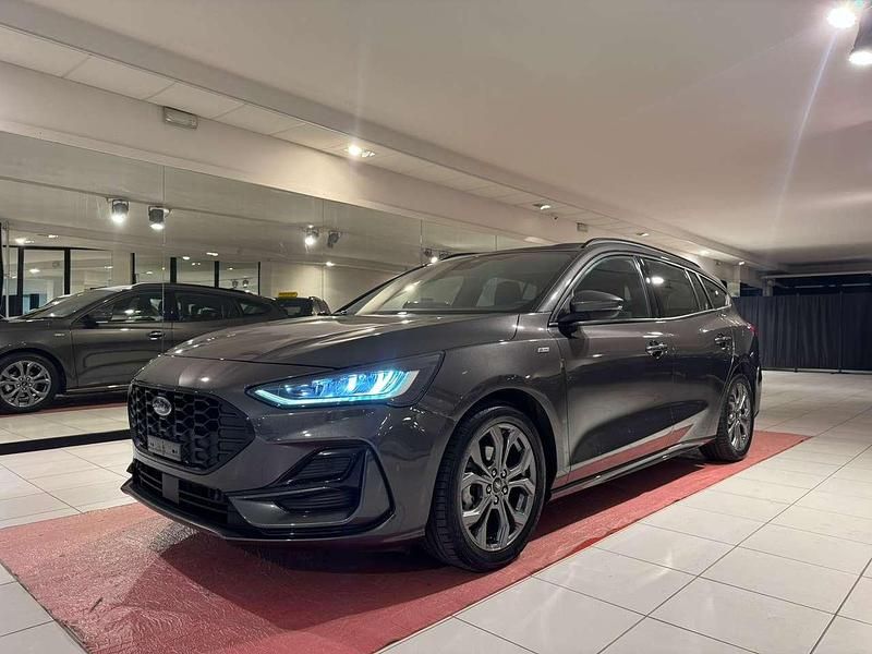 Usata Ford Focus ST-Line 125 CV (91 kW) 2023 Grigio Station wagon