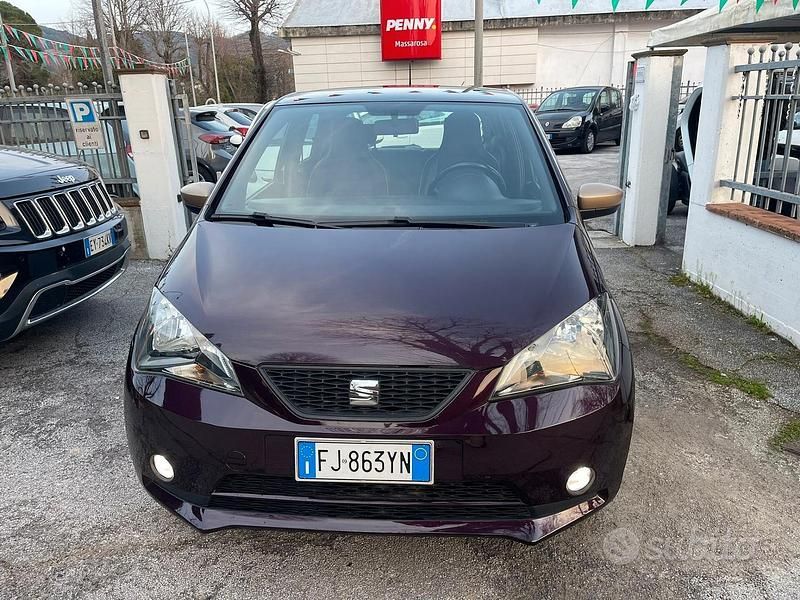 Usata Seat Mii Cosmopolitan 60 CV (44 kW) 2017 Viola Utilitaria