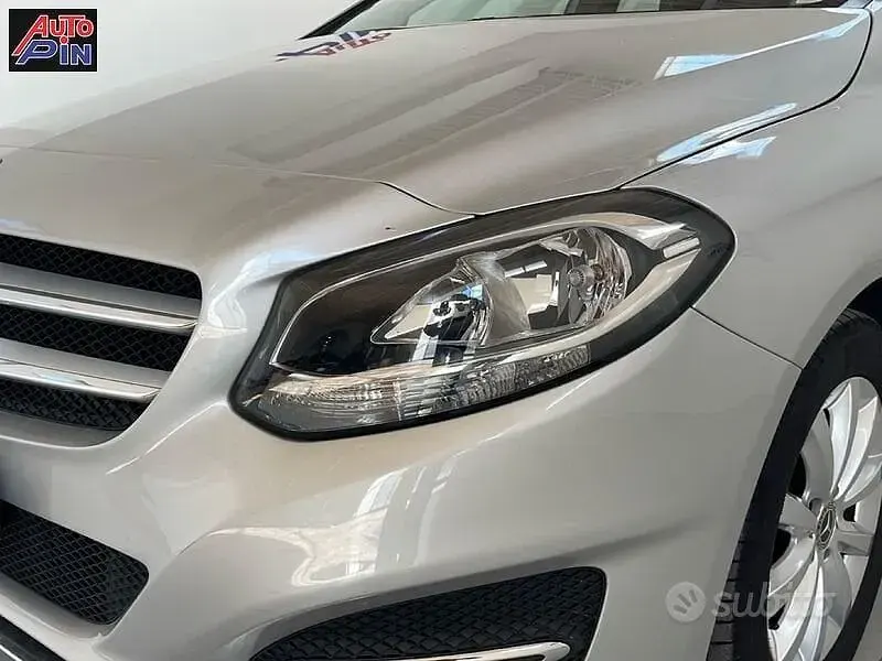 Usata Mercedes B180 Executive 109 CV (80 kW) 2017 Utilitaria