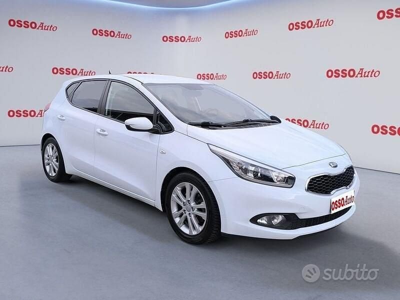 Usata Kia Ceed 90 CV (66 kW) 2012 Bianco Utilitaria