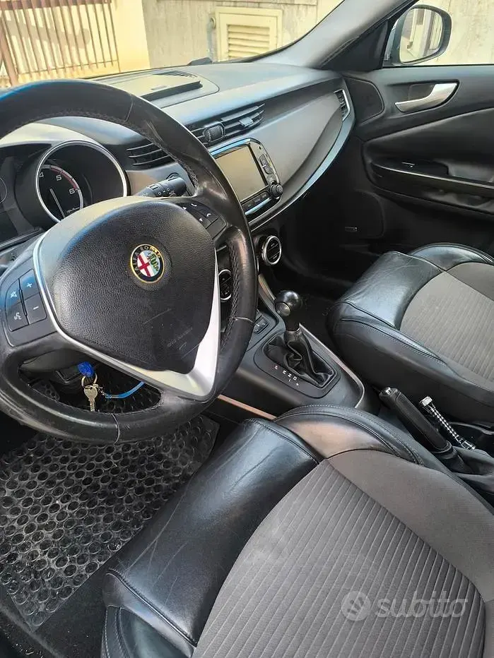 Usata Alfa Romeo Giulietta 175 CV (128 kW) 2014 Utilitaria
