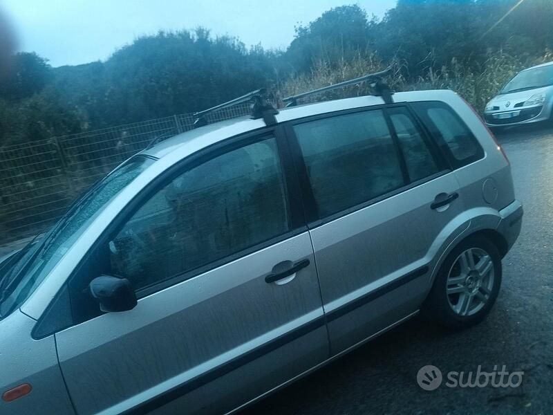 Usata Ford Fusion 80 CV (58 kW) 2003 Utilitaria