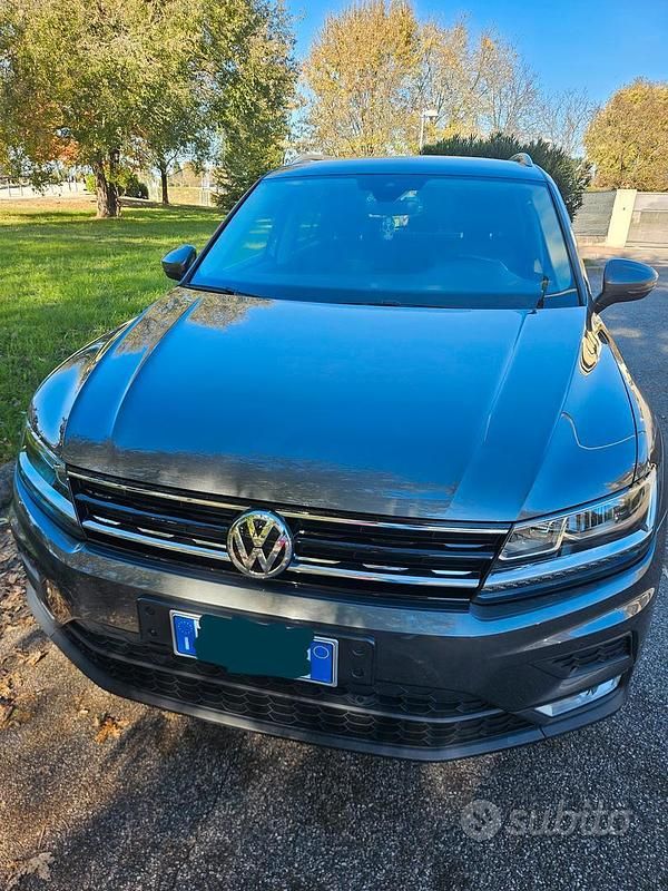 Grigio Usata 2016 VW Tiguan Business SUV | 18.900 € (Cara) - Immagine 1/4