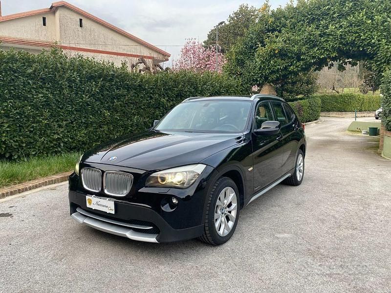 Usata BMW X1 143 CV (105 kW) 2012 Nero pastello SUV