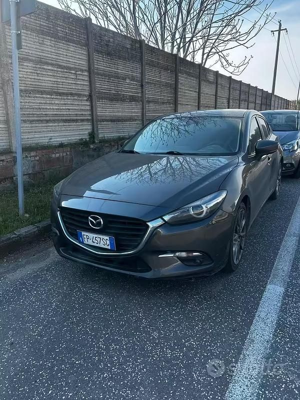 Usata Mazda 3 Exceed 105 CV (77 kW) 2018 Berlina