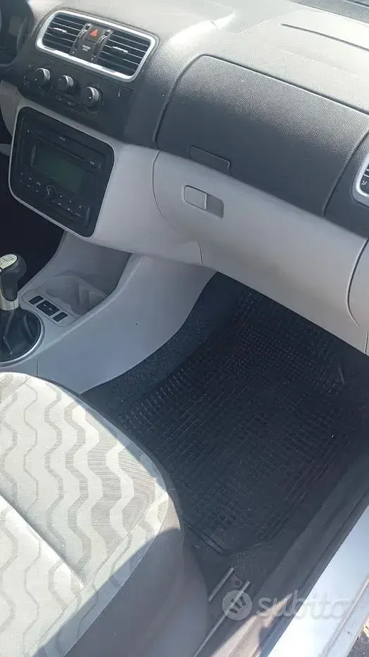 Usata Skoda Fabia 69 CV (50 kW) 2007 Grigio Berlina