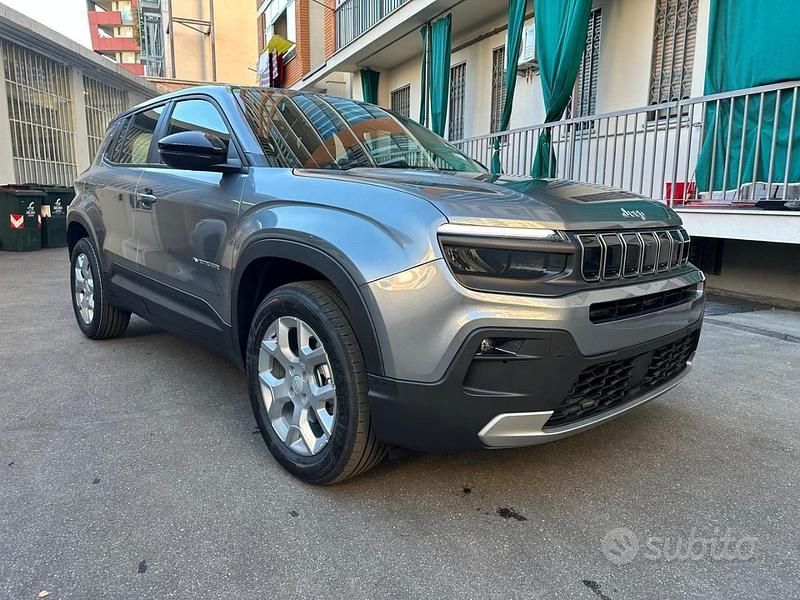 Nuova Jeep Avenger Altitude 110 CV (80 kW) 2025 Grigio SUV