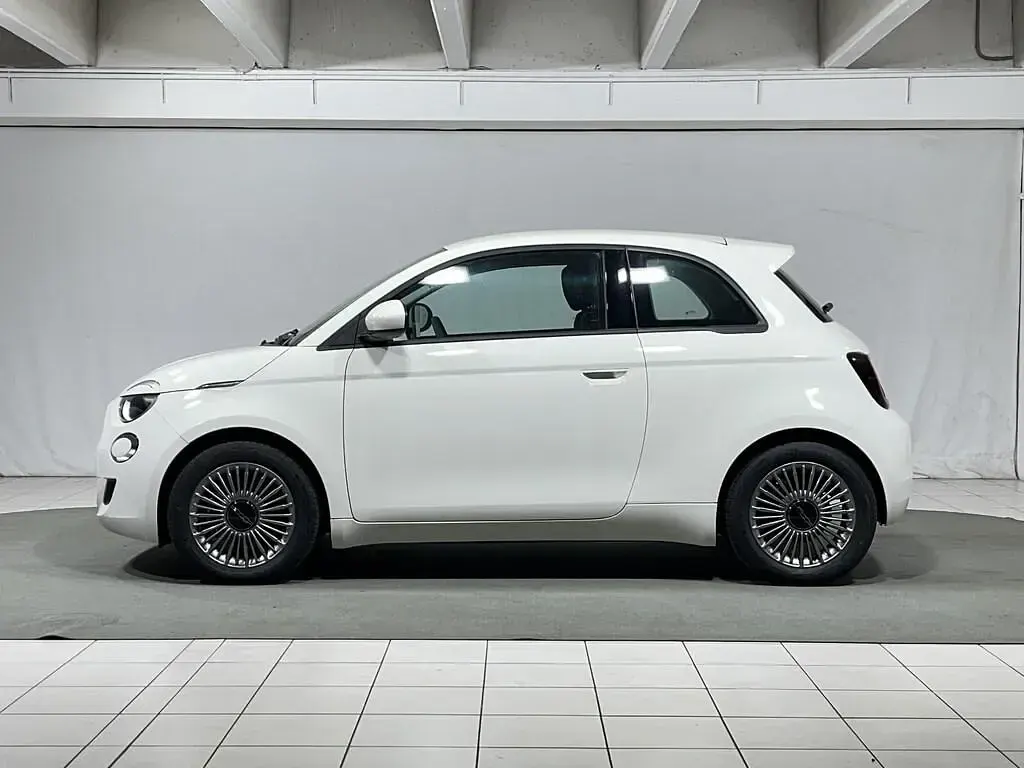 Usata Fiat 500e 42 kW (58 CV) 2024 Antidote white Berlina