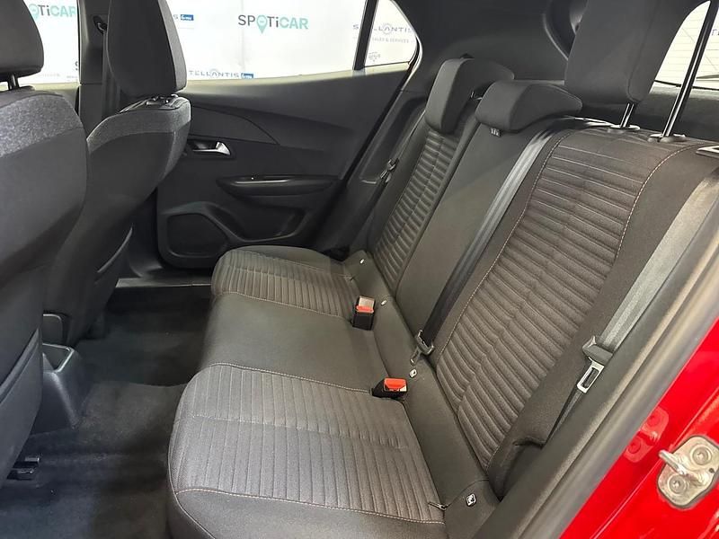 Używany Peugeot 2008 Active 102 KM (75 kW) 2023 Czerwony SUV