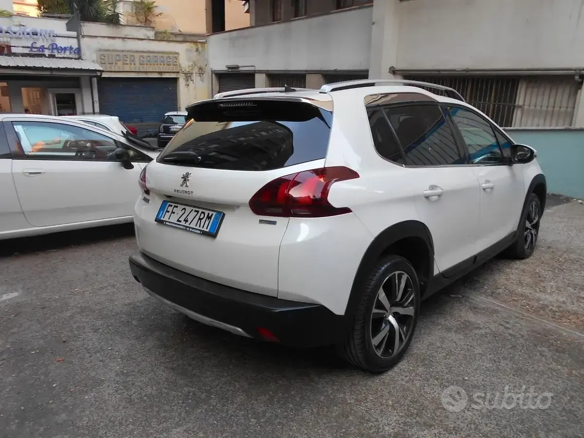 Usata Peugeot 2008 Allure 120 CV (88 kW) 2016 Bianco SUV