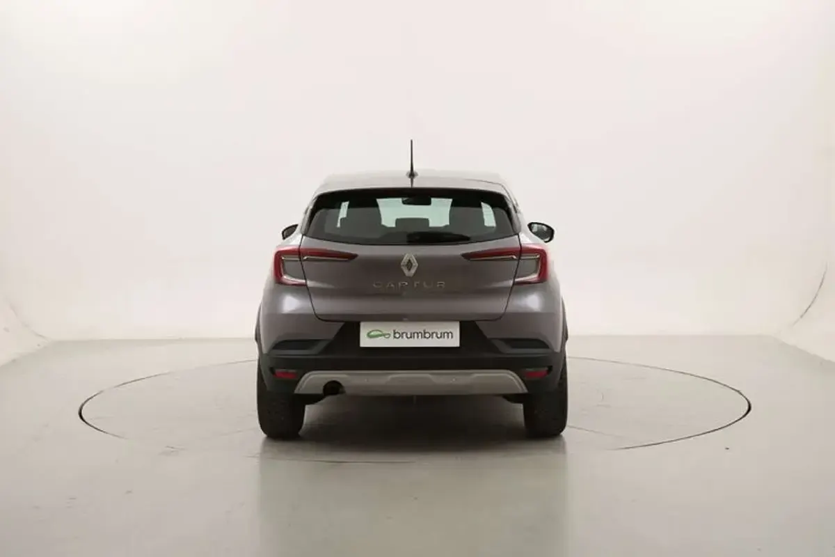 Usata Renault Captur Business 91 CV (66 kW) 2021 Grigio SUV