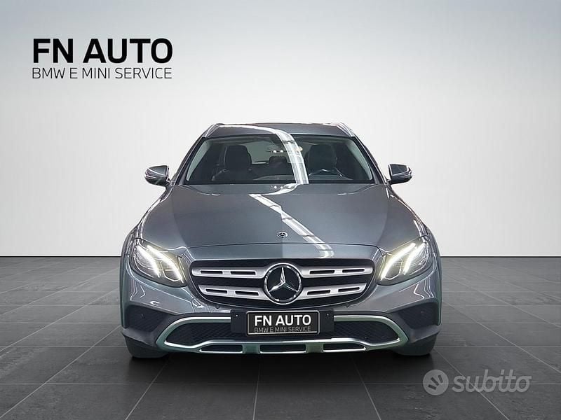 Usata Mercedes E220 Business 194 CV (142 kW) 2020 Grigio Station wagon