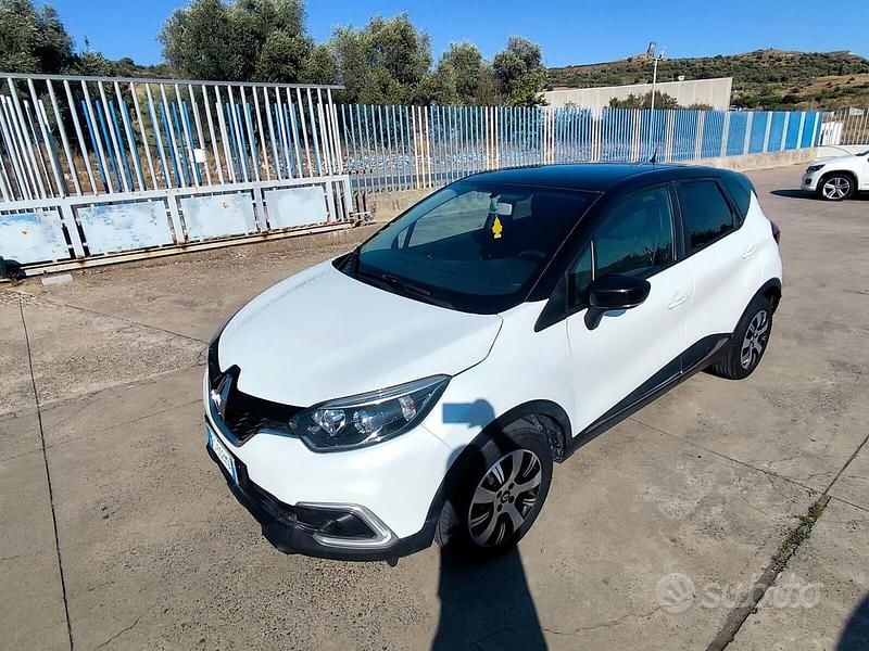 Usata Renault Captur 110 CV (80 kW) 2018 Bianco SUV