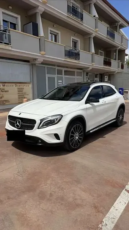 Occasion Mercedes GLA200 Premium 136 ch (100 kW) 2015 SUV