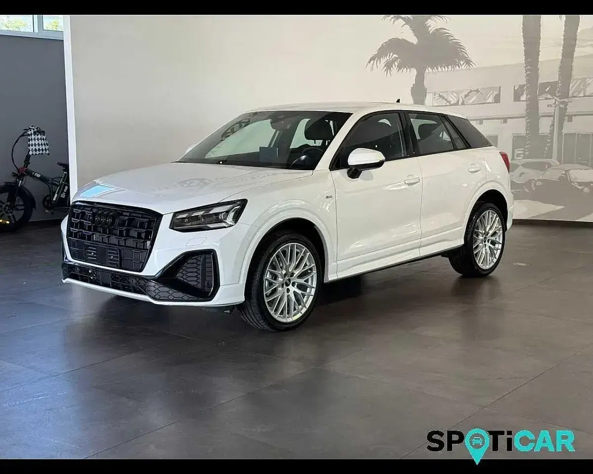 Begagnad Audi Q2 Ambiente 116 HK (85 kW) 2025 Vit SUV