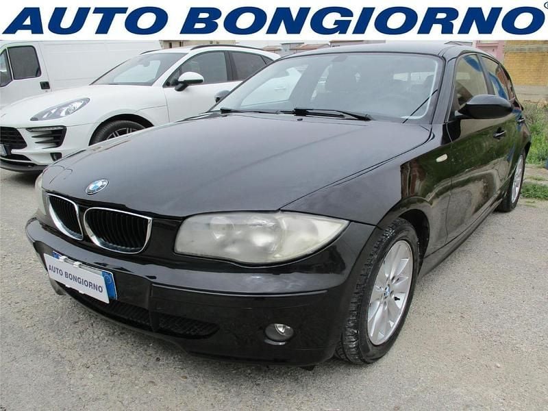 Usata BMW 118 122 CV (89 kW) 2006 Viola Utilitaria
