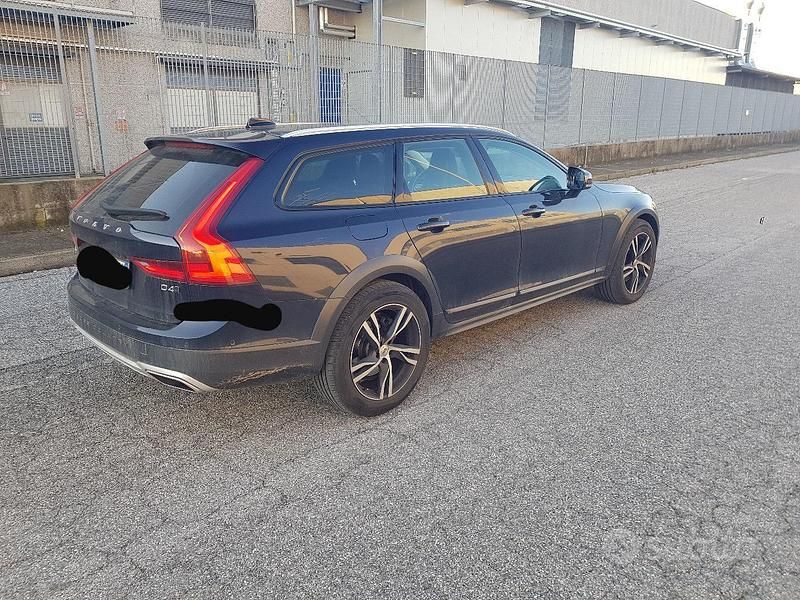 Usata Volvo V90 CC 2017 Blu Station wagon