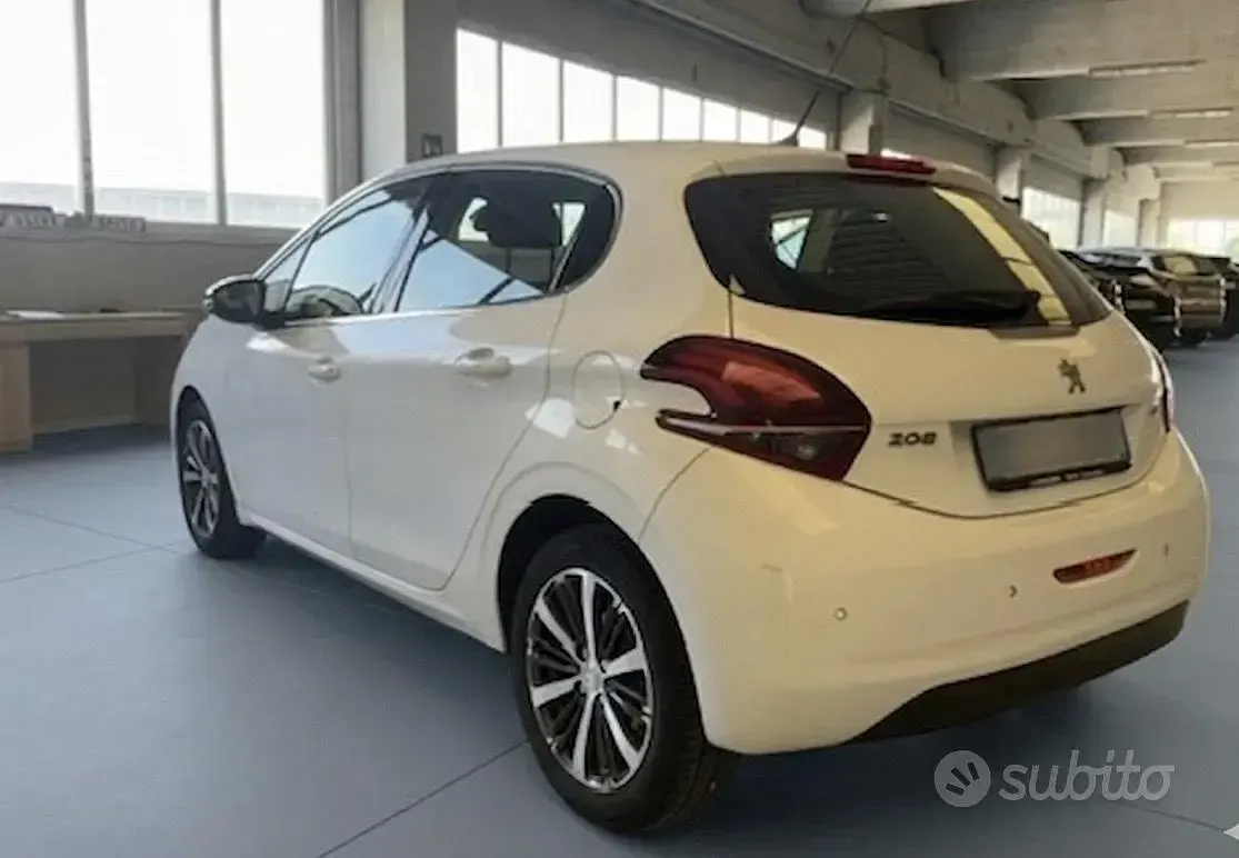 Usata Peugeot 208 110 CV (80 kW) 2017 Bianco Utilitaria
