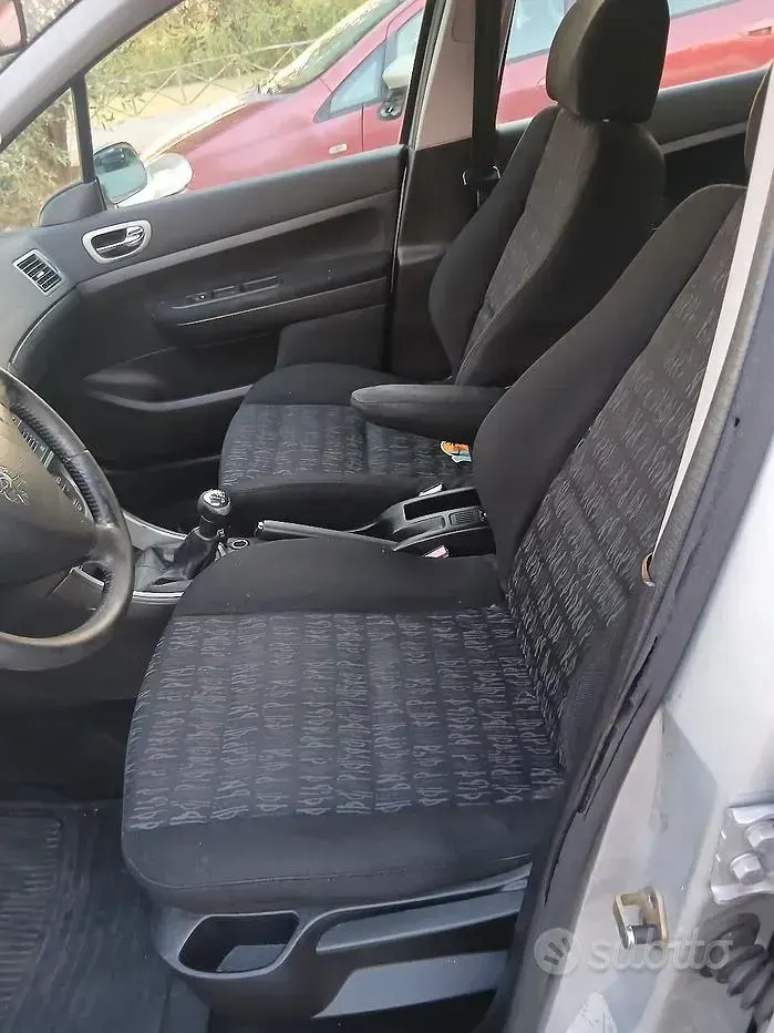 Usata Peugeot 307 109 CV (80 kW) 2002 Grigio Berlina