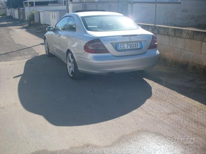 Usata Mercedes CLK270 2003 Grigio Coupé