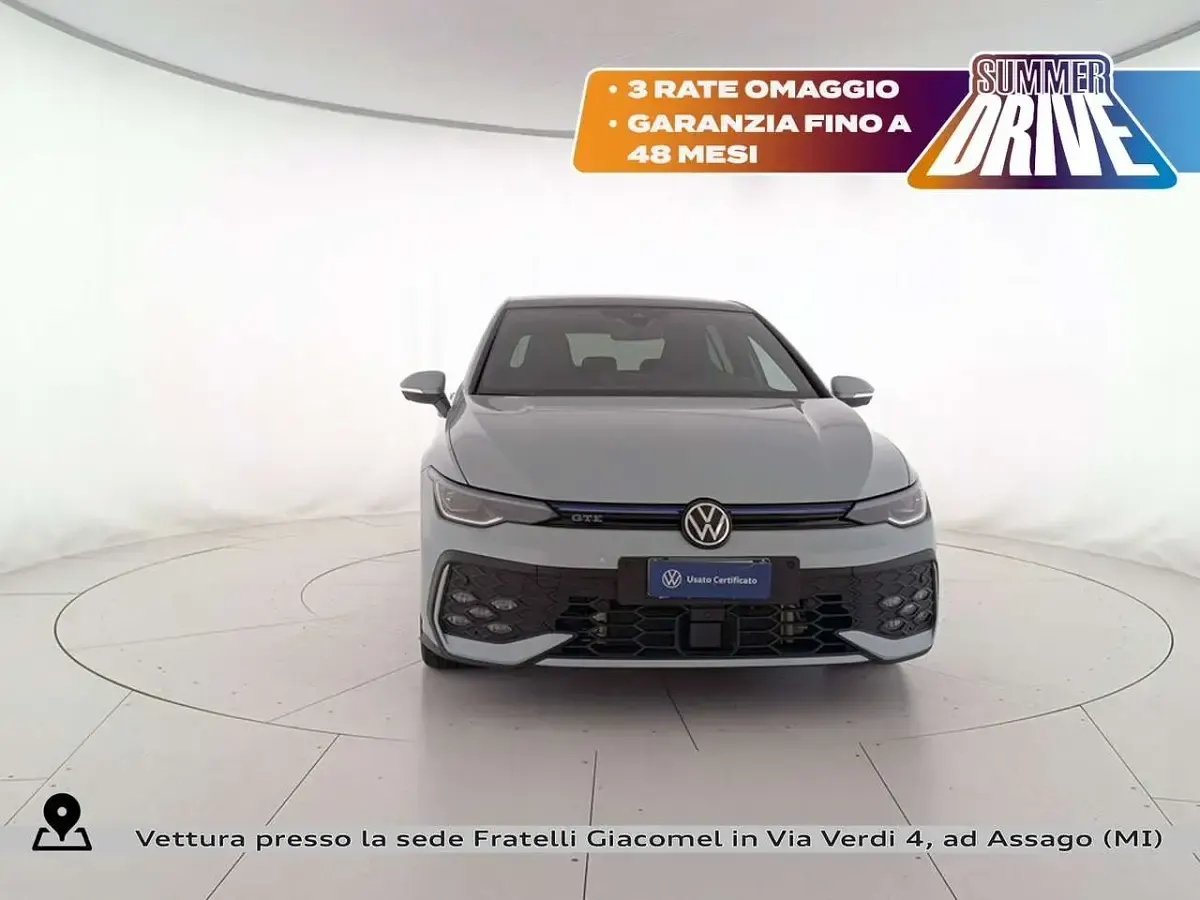Usata VW Golf VIII GTE 272 CV (200 kW) 2025 Crystal ice blue metallizzato Berlina