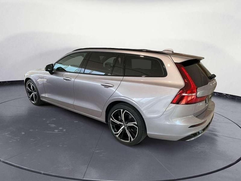 Nuova Volvo V60 Plus 197 CV (144 kW) 2026 Grigio Station wagon