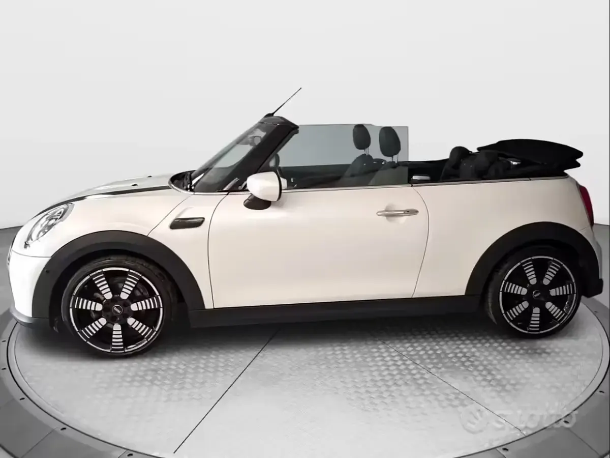 Usata Mini Cooper Cabriolet Essential 136 CV (100 kW) 2023 Bianco Cabrio
