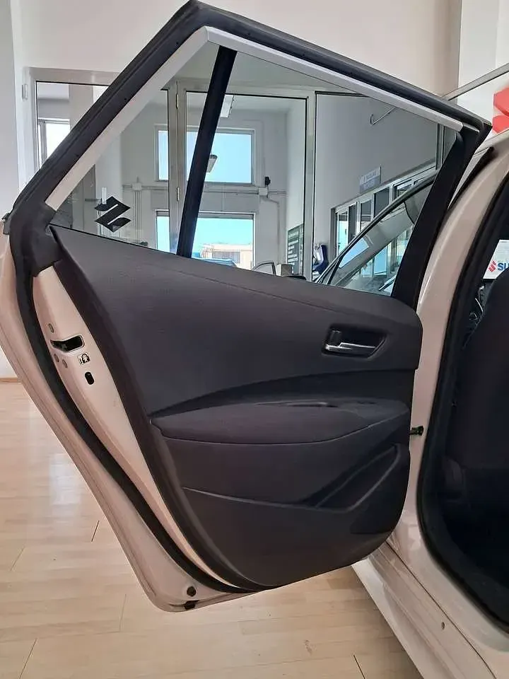 Usata Suzuki Swace Cool 98 CV (72 kW) 2021 Bianco artico met. Station wagon