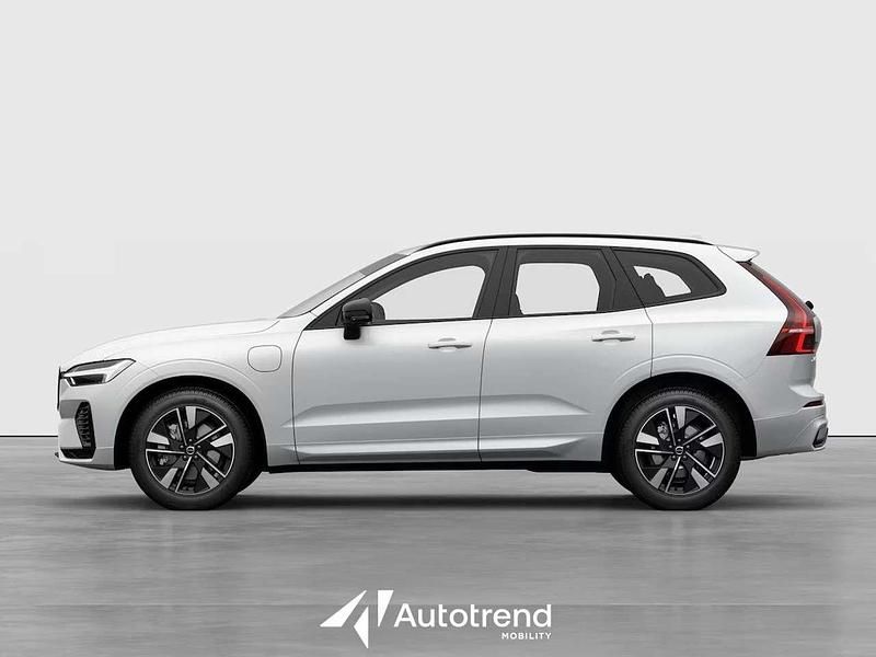 Nuova Volvo XC60 Plus 455 CV (334 kW) 2025 Grigio SUV