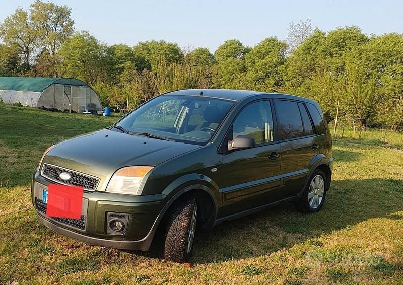Usata Ford Fusion 80 CV (58 kW) 2006 Verde Utilitaria