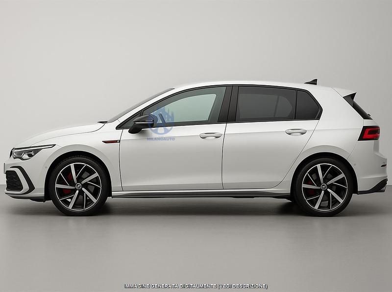 Usata VW Golf VIII Style 245 CV (180 kW) 2024 Bianco Utilitaria
